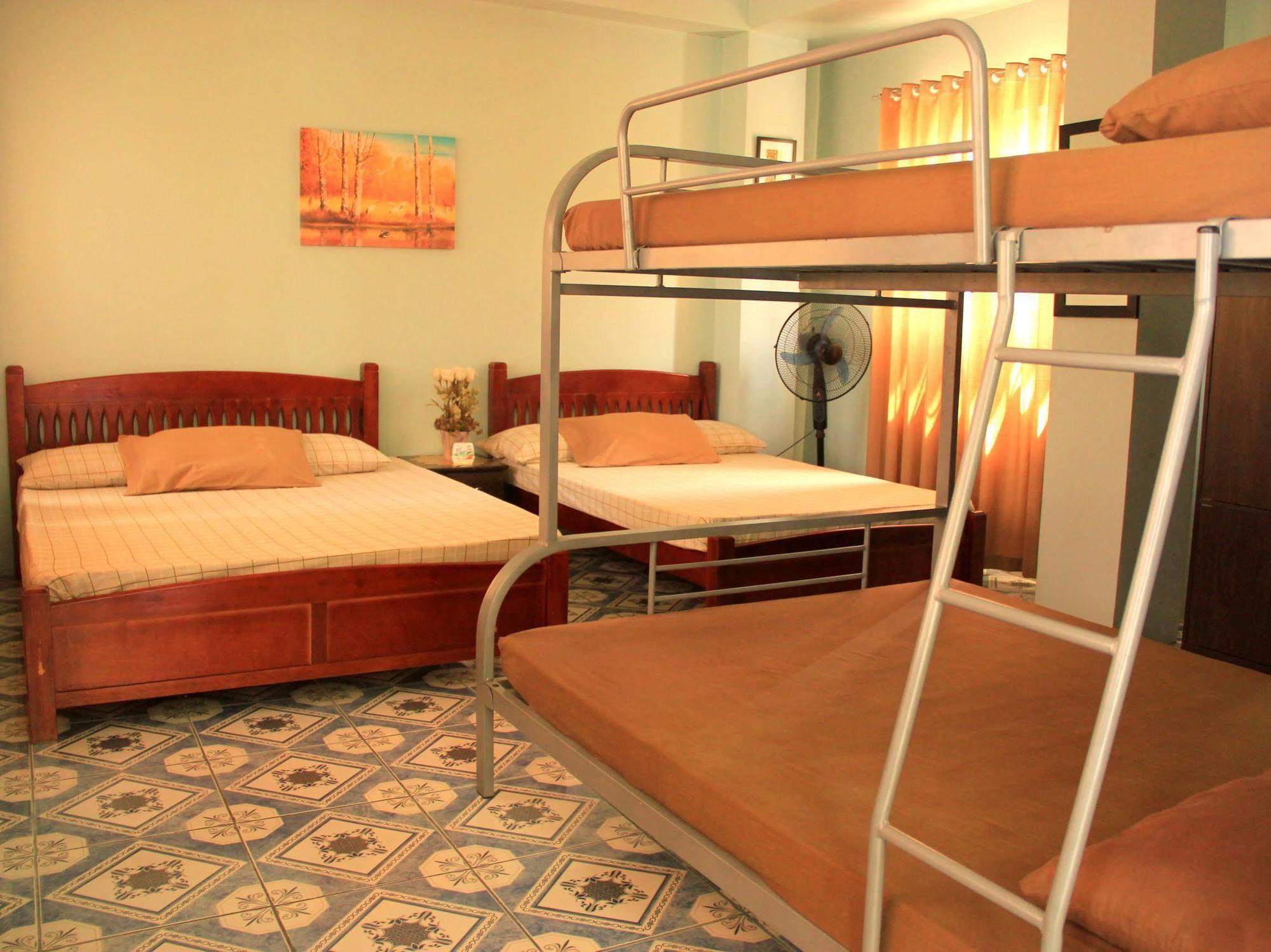 Agua Villa Cebu Esterno foto